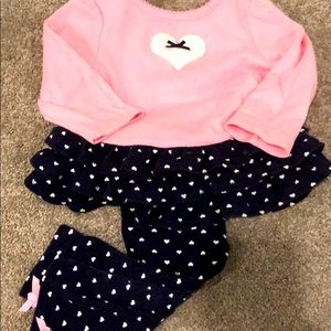 Bloomingdale's baby girl heart outfit 6-9 months